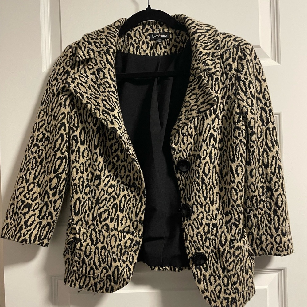 Le Chateau Black and Tan Leopard Print Blazer